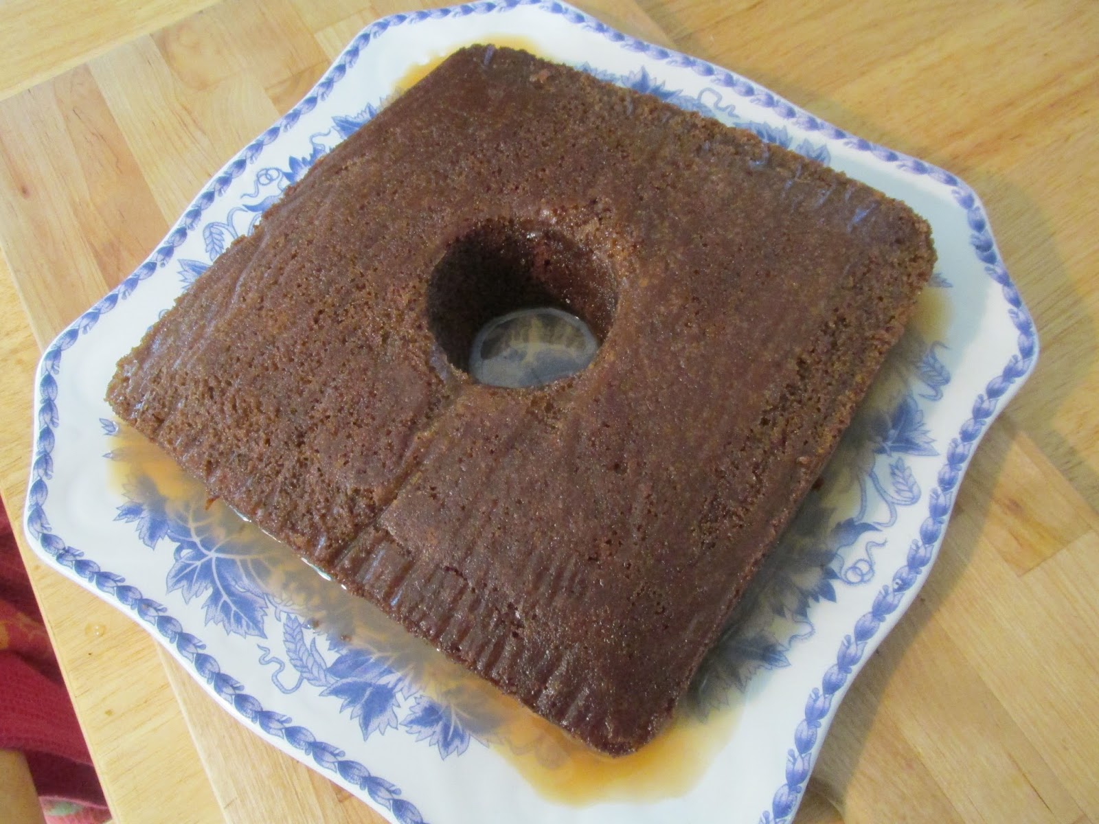 Mystery Lovers' Kitchen Square Cake with a Round Hole