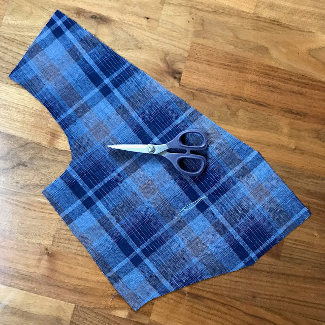 Diary of a Chain Stitcher: Plaid Seamwork Dani Dress in Linen/Cotton from The Fabric Store