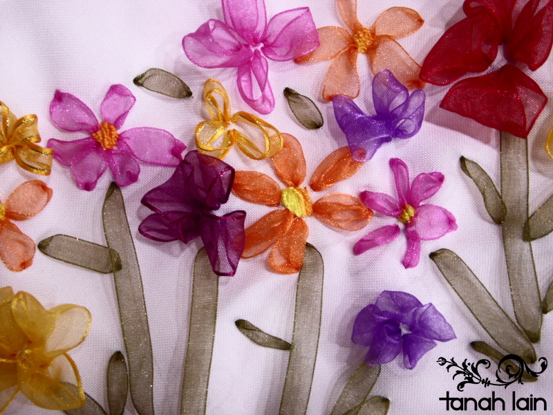 Puntadas básicas de bordado con listón