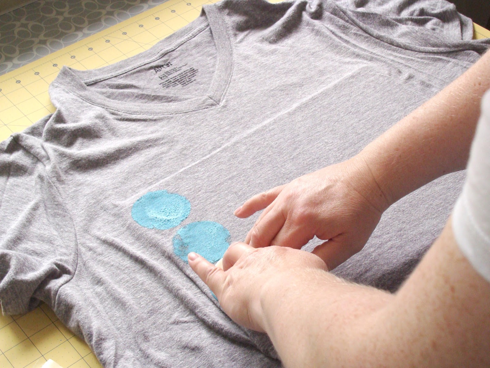 Shannon Sews Painted Dots Tshirt DIY Decorating with fabric paint