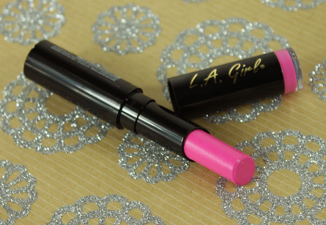 LA Girl Matte Flat Velvet Lipstick - Arm Candy Swatches & Review
