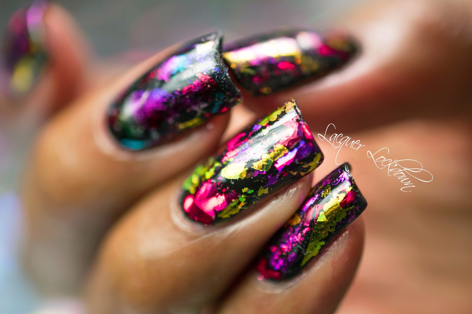 Holo Foil Nail Designs for a Shiny Manicure - wide 5
