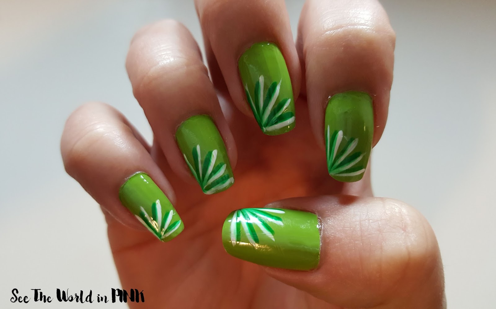 Manicure Monday - Colour of the Year "Greenery" Nails! 