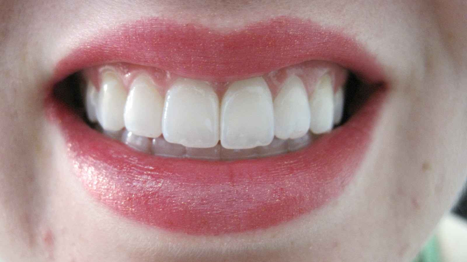 Orange Lipstick: A perfectly pretty pout for 8 hours with Sparkle Frenzy!