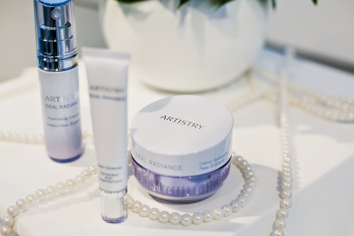 Artistry Cosmetics Brand Ten mai radiant in 7 zile cu Artistry Ideal Radiance Power System