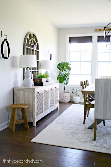 Dining area with cane console