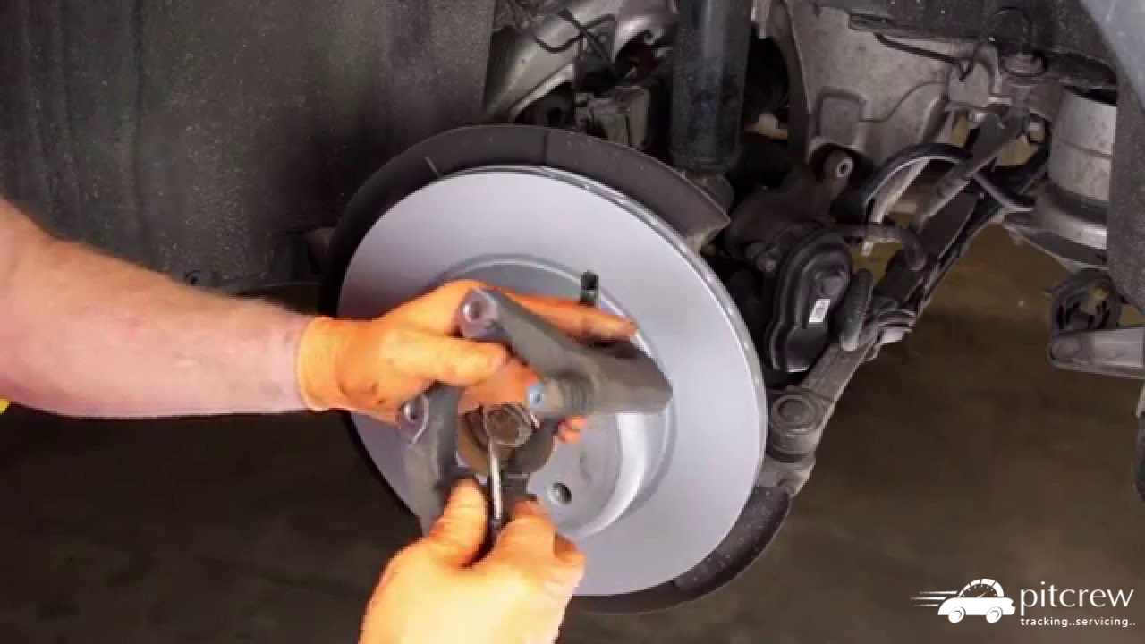Car Service in Gurgaon: Step-by-Step Brake Pads Replacement Procedure