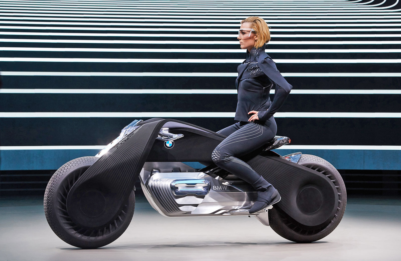 Buzz Connect: BMW shows off no-helmet concept motorcycle