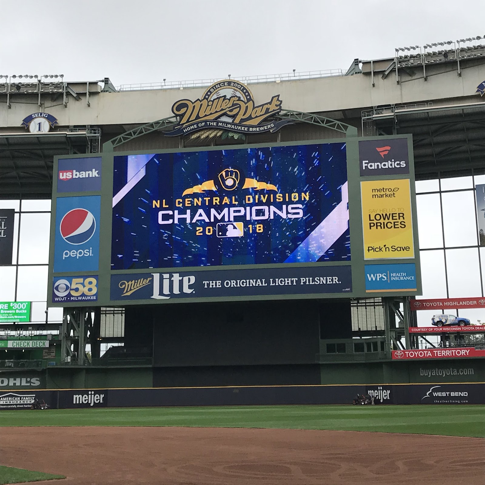 Borchert Field 2018 NL Central Champs!