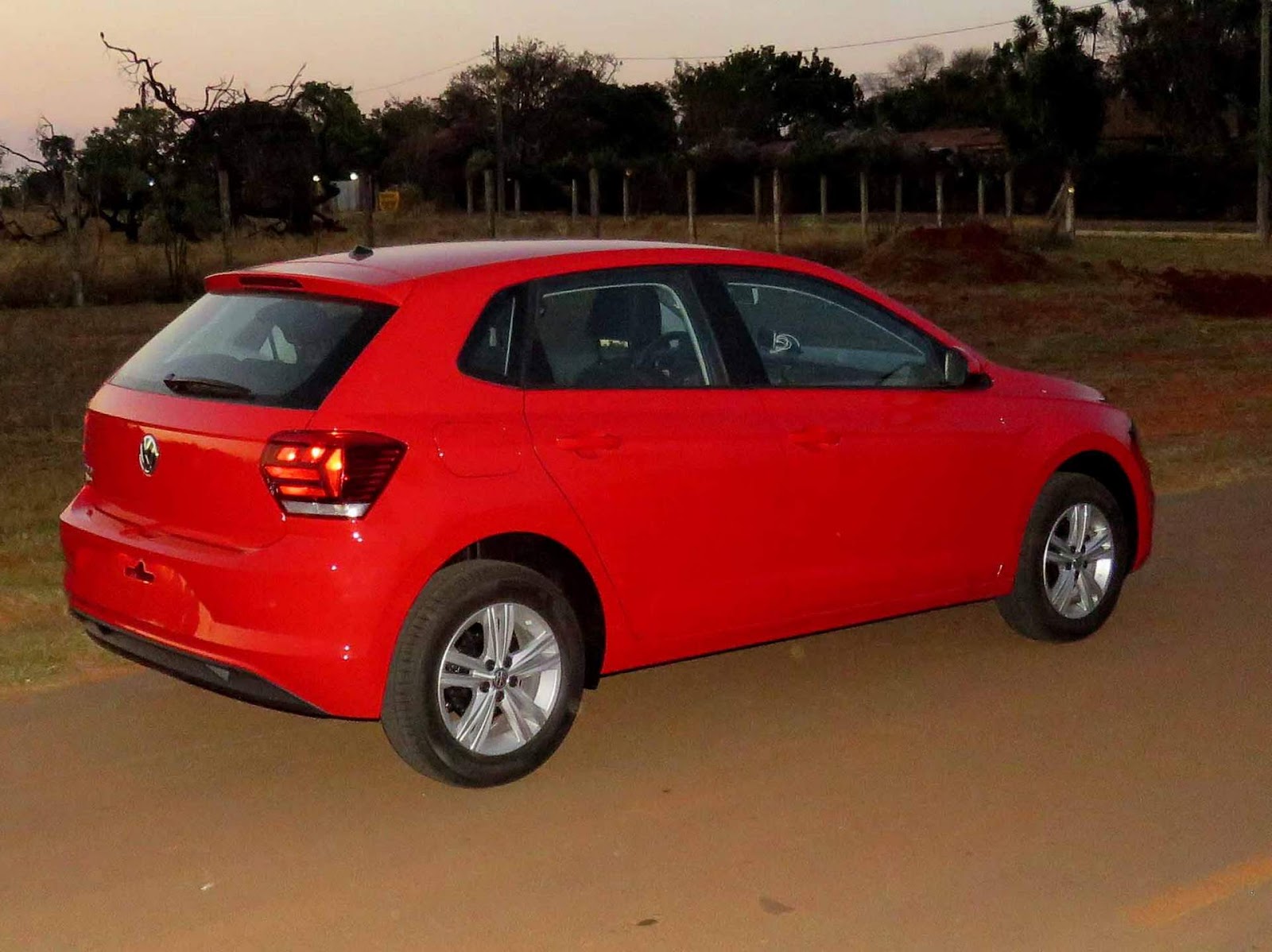 VW Polo 2018 1.0 MPI: preço, consumo, desempenho - vídeo
