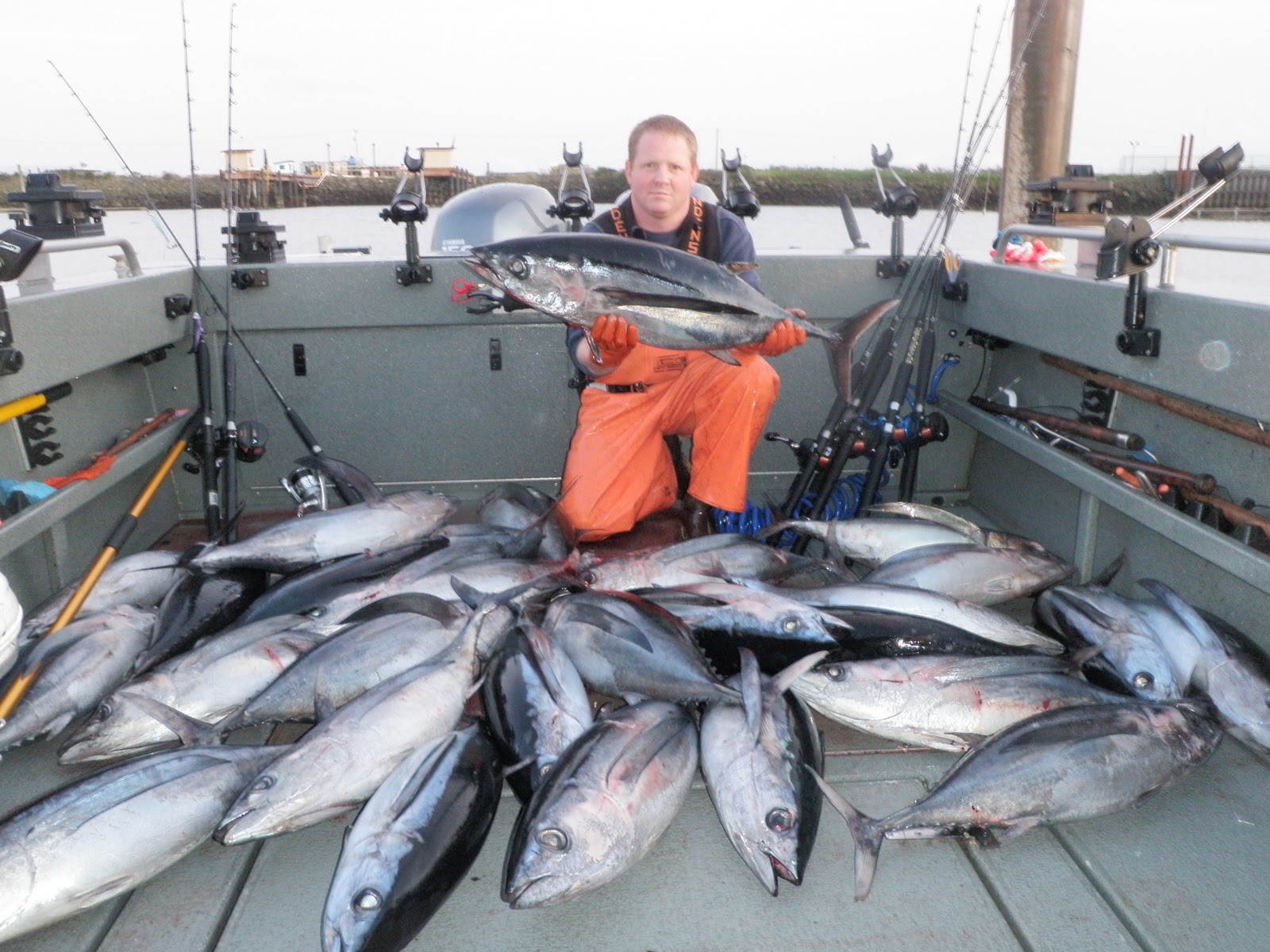 Todds Extreme Fishing Westport Tuna 102311