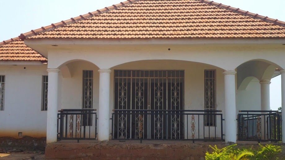 HOUSES FOR SALE KAMPALA, UGANDA UNFINISHED HOUSE FOR SALE KIRA KAMPALA, UGANDA