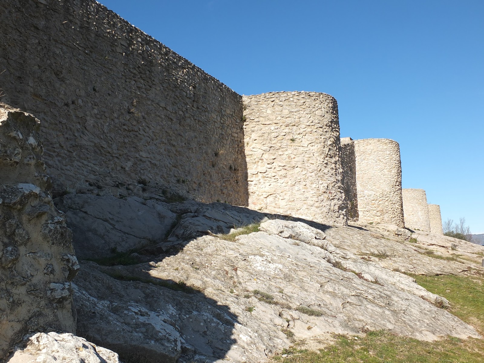fotomedieval CASTELL DE CLARAMUNT La Pobla de Claramunt