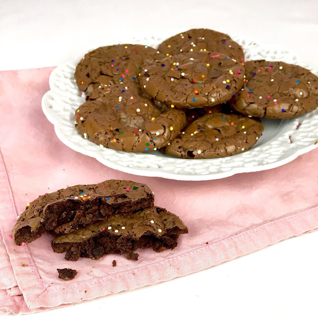 Magic Flourless Chocolate Cookies (LowFat, GlutenFree) The Lindsay Ann