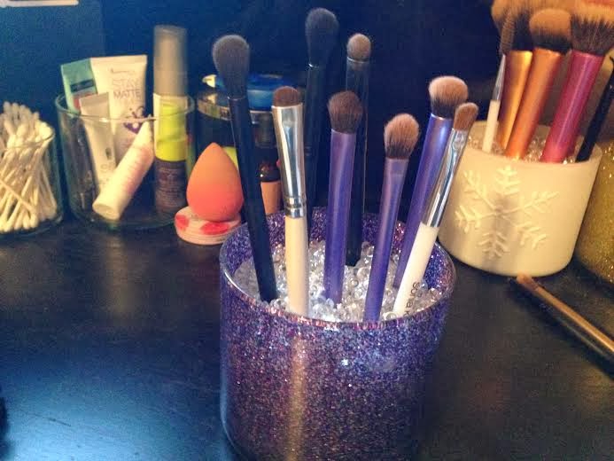 Beauty made easy. DIY Galaxy Makeup Brush Holder