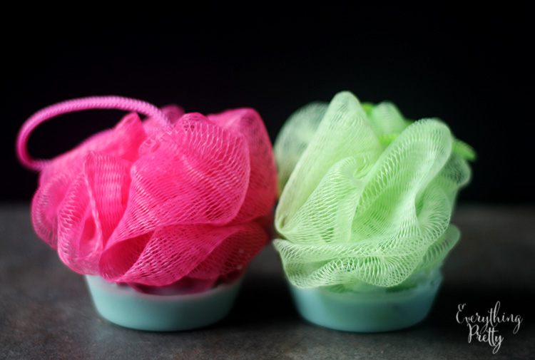 How to Make a Soap Cupcake With a Bath Puff Everything Pretty