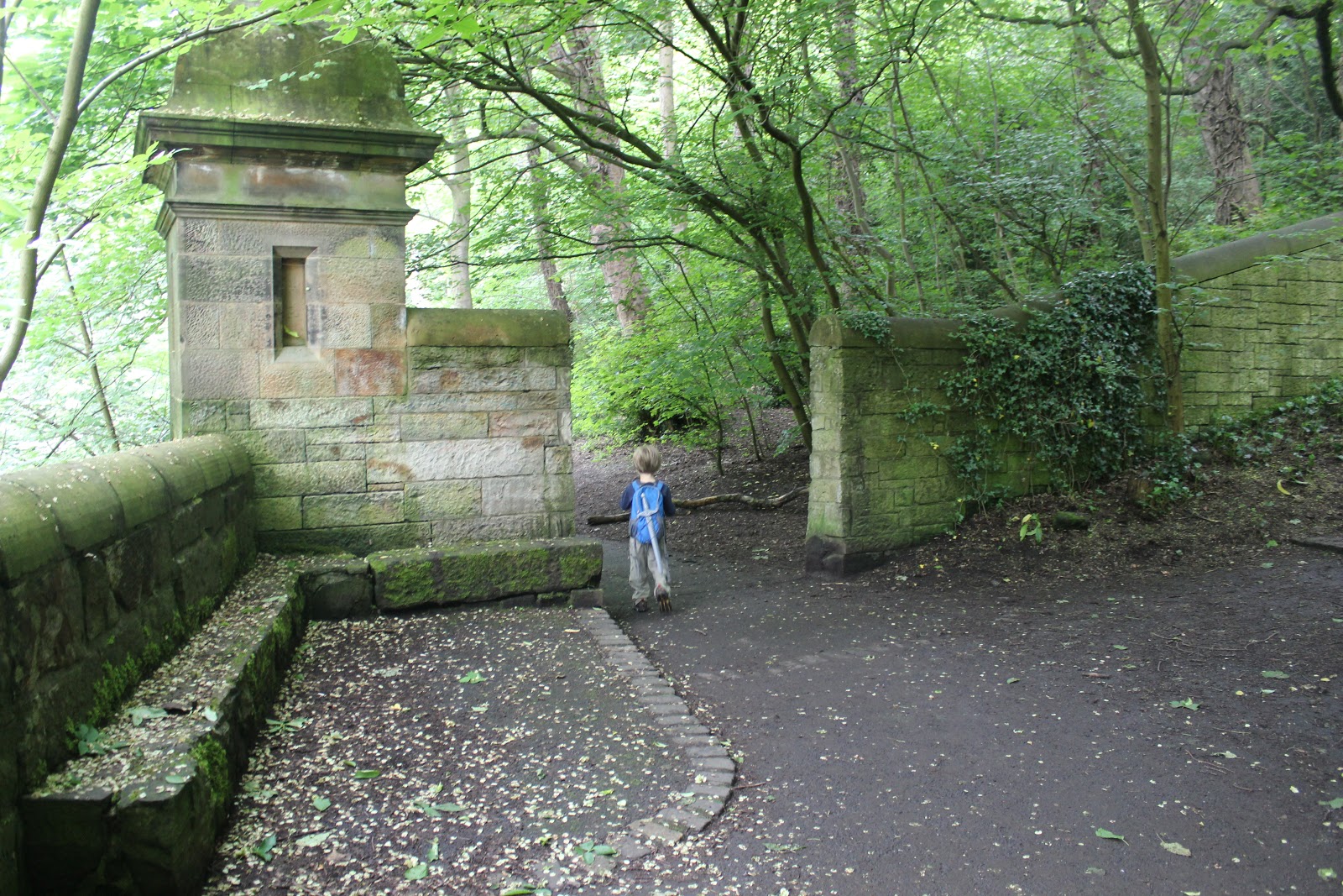 Sara Hikes... But Not Enough Water of Leith Walkway Roseburn to