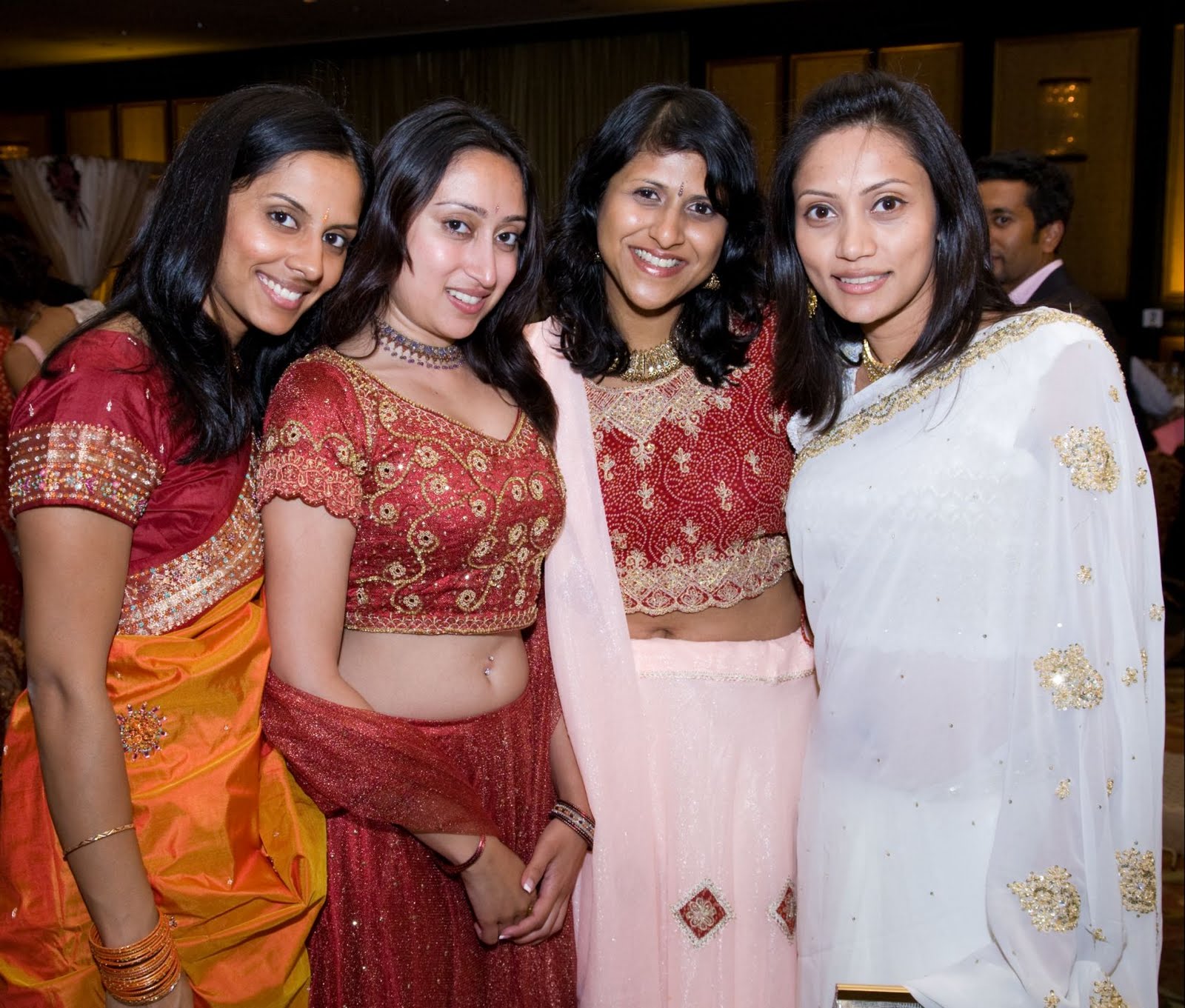 Indian Gf Group Of Indian Girls Showing Navel In Shadi Hot Lahenga
