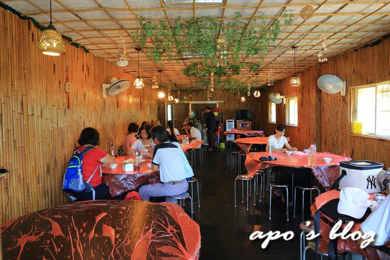 宜蘭餐廳-雙連埤-彩燕在地美食-餐廳用餐空間