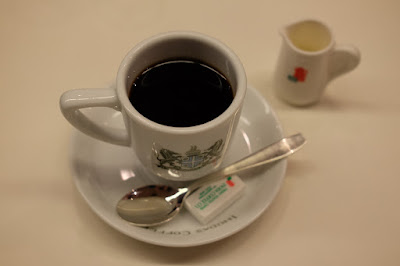 京都の喫茶店　INODA COFFEE（イノダコーヒ）三条支店　アラビアの真珠