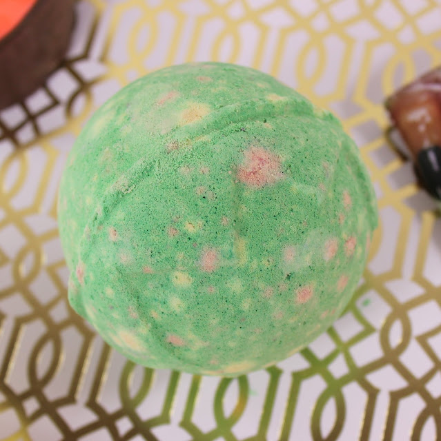 LUSH Lord of Misrule Bath Bomb review