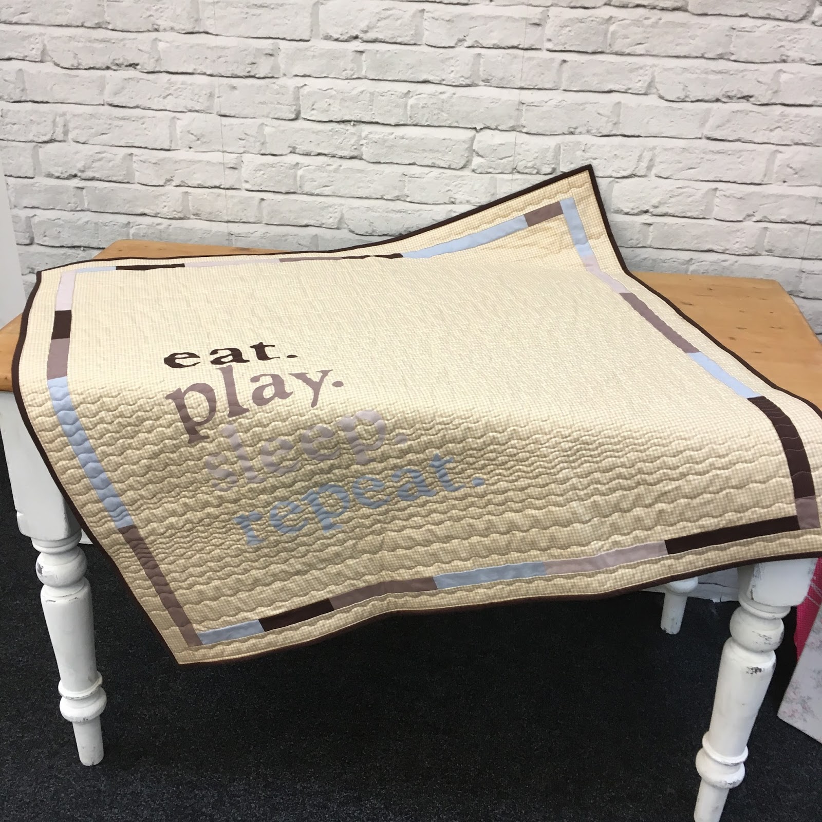 folding rolling quilting / CHARM ABOUT YOU