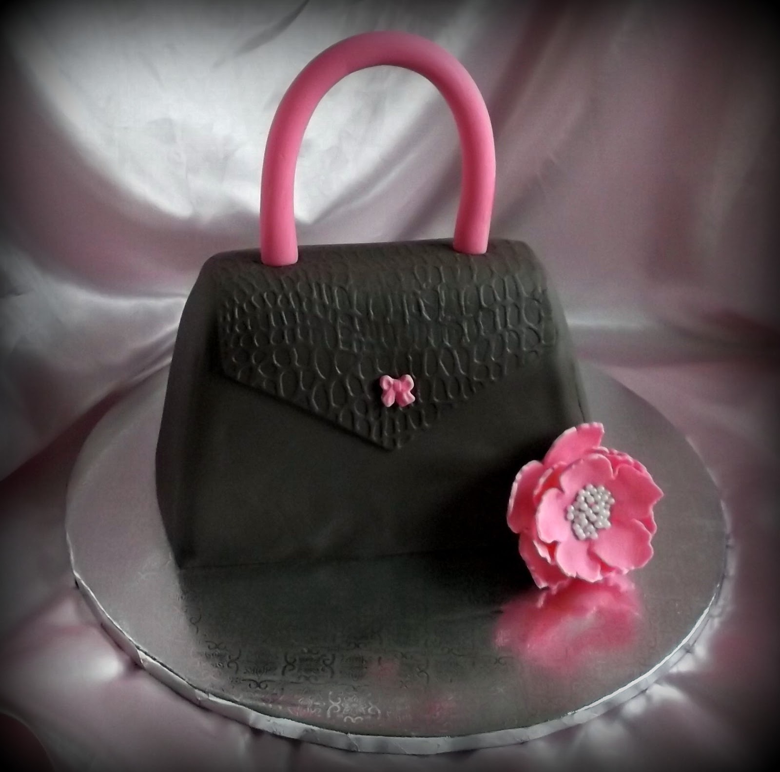 K S Cakes The Designer Own Purse Birthday Cake The Designer S Own Purse Birthday Cake