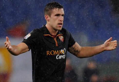 Chelsea enter the race to sign Roma midfielder Kevin Strootman