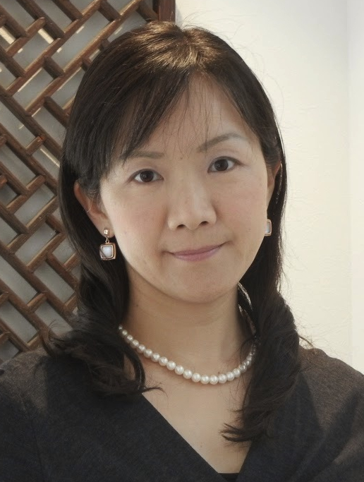 японский императорский дом хирохито. кадзуко такацукаса. ёко сугияме. кодзюн в 2000 году. токудзо акияма повар императора.