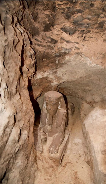 Άγαλμα Σφίγγας ανακάλυψαν αρχαιολόγοι μέσα σε ένα ναό στο Ασουάν