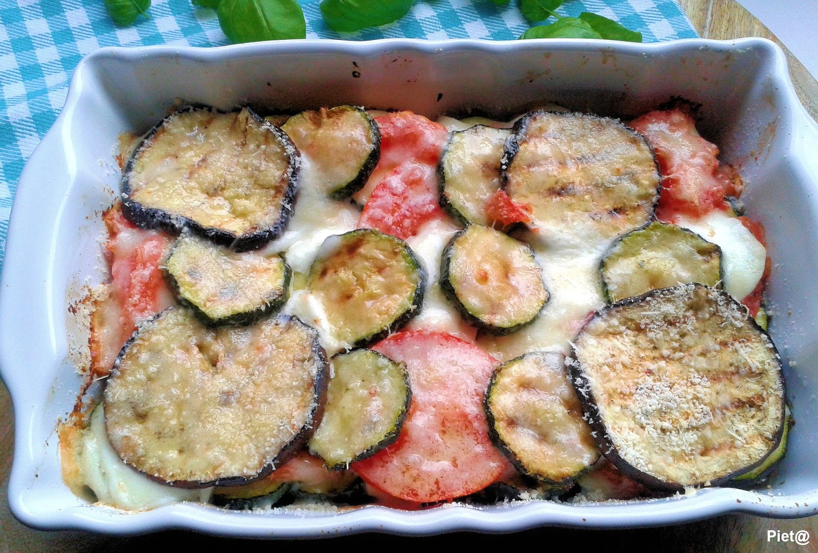 Pieta's hapjes Aubergine en Courgette alla Parmigiane