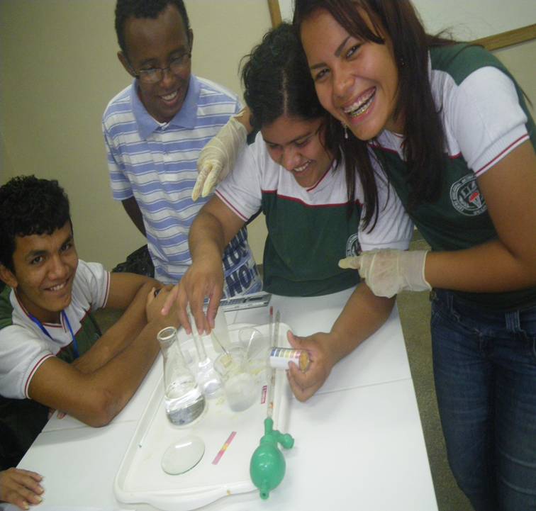 CENTRO EDUCACIONAL ARTHUR VIRGÍLIO FILHO: PROJETO CIÊNCIA NA ESCOLA - 2011