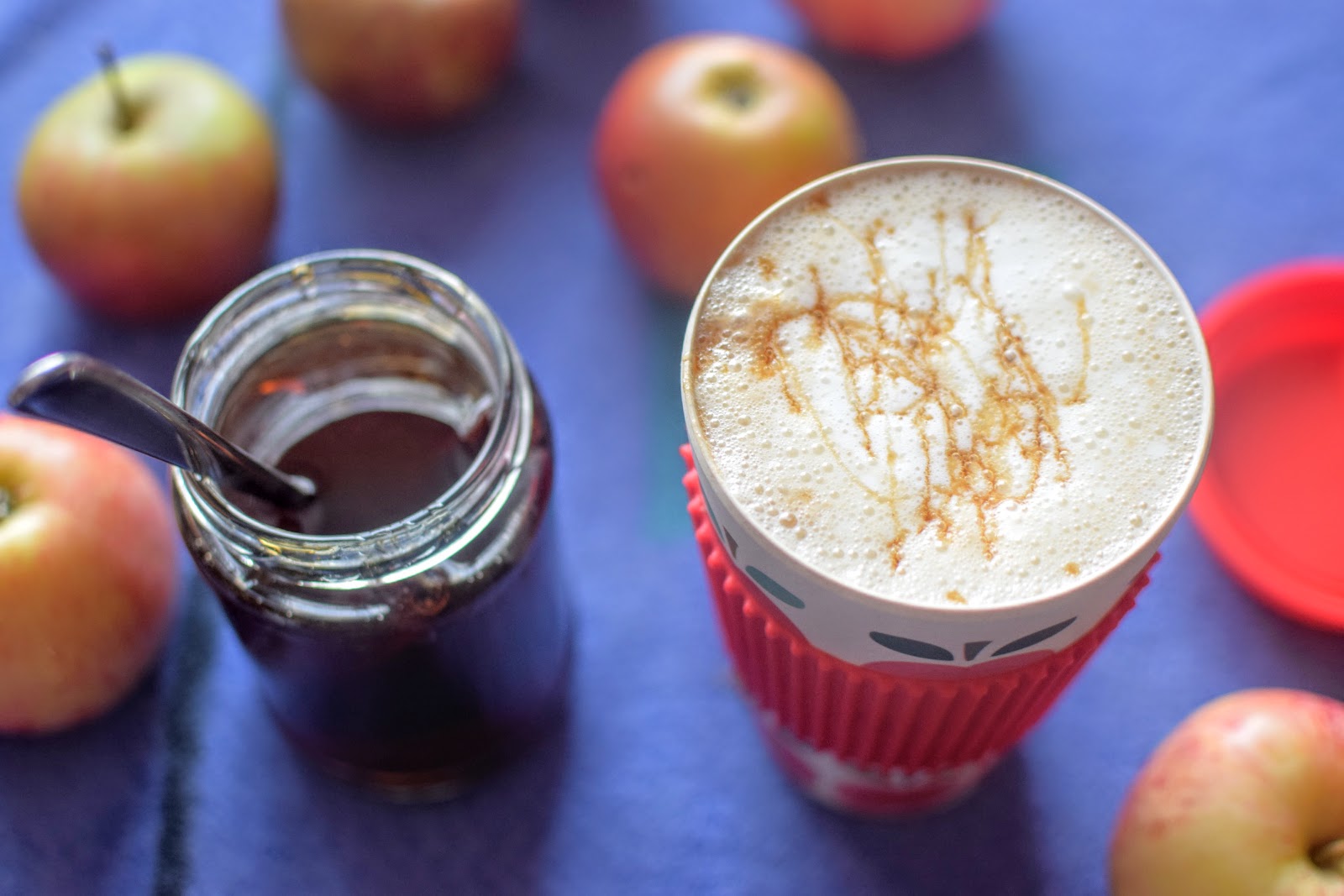 , Apple and Cinnamon Syrup Soy Latte Recipe #dairyfree #vegan