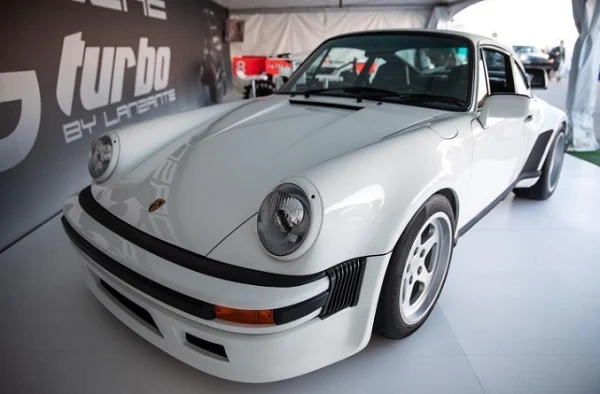 Porsche 911 Turbo (930) TAG V6 de Fórmula 1