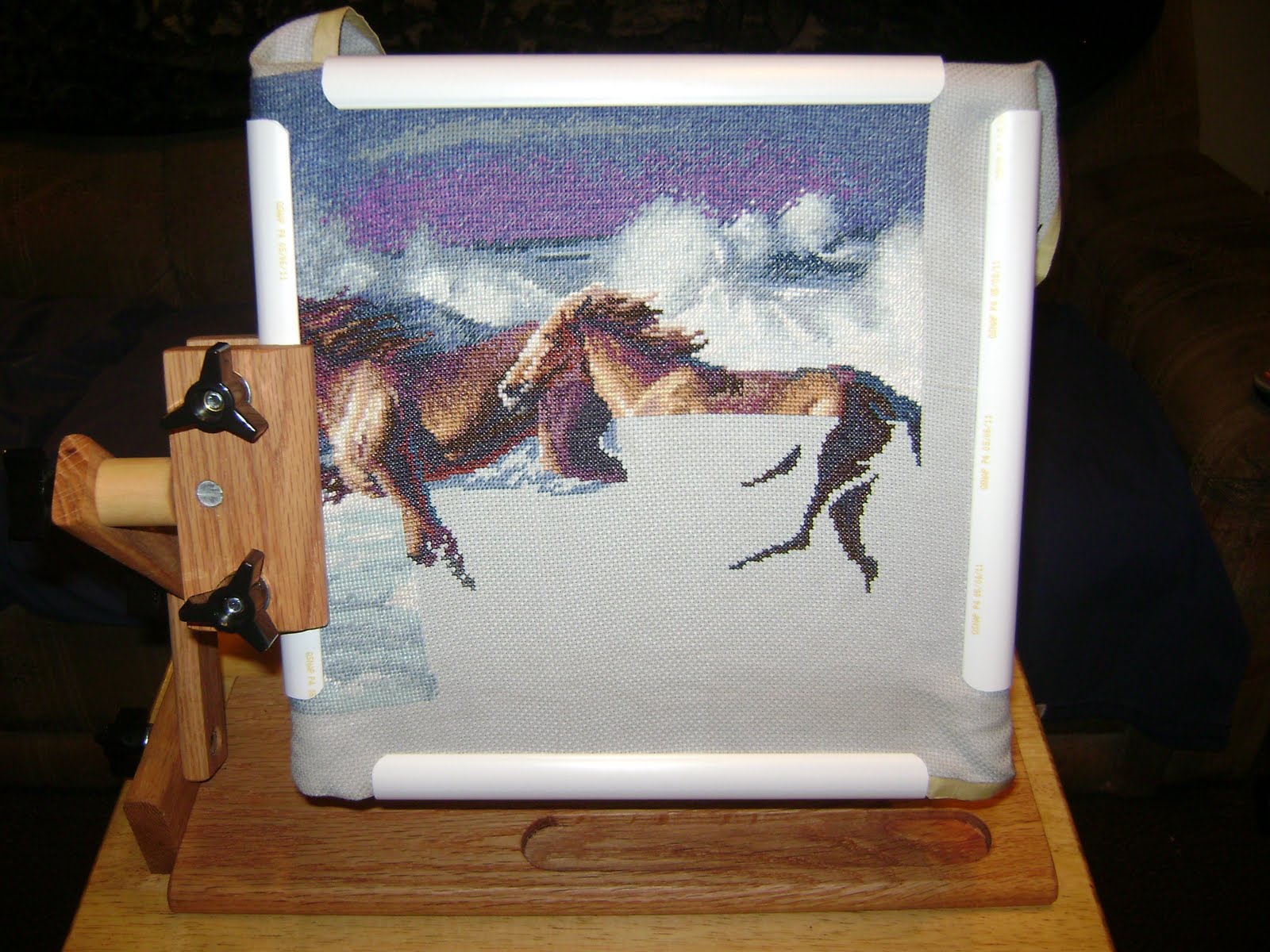 Sittin' and Stitching Lap Frame