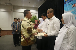 263 CPNS Terima Petikan SK Pengangkatan Dan Penempatan Kerja. 263 CPNS Terima Petikan SK Pengangkatan Dan Penempatan Kerja.