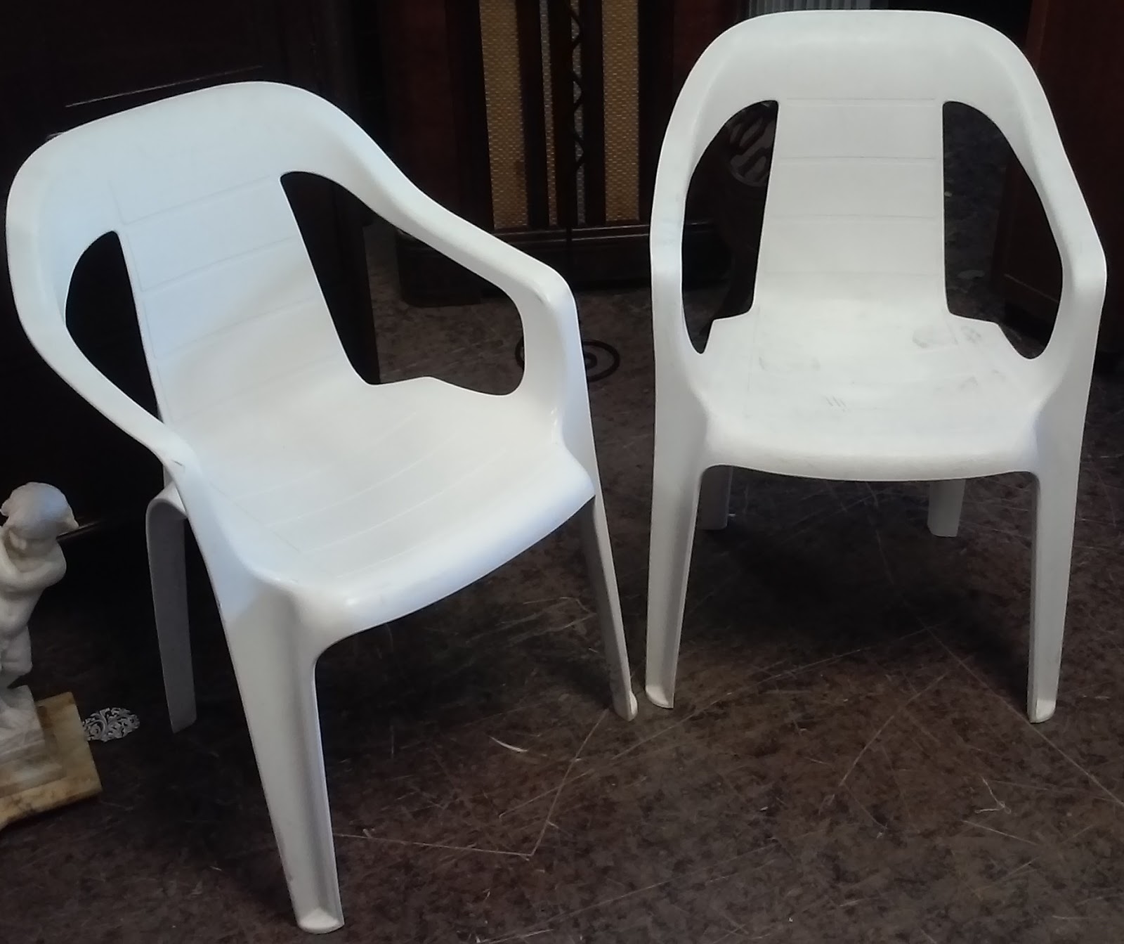UHURU FURNITURE & COLLECTIBLES SOLD Plastic Patio Chairs 10 / pair