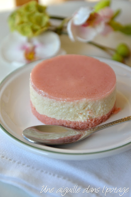 Lycheesecake au tofu soyeux et biscuits roses de Reims