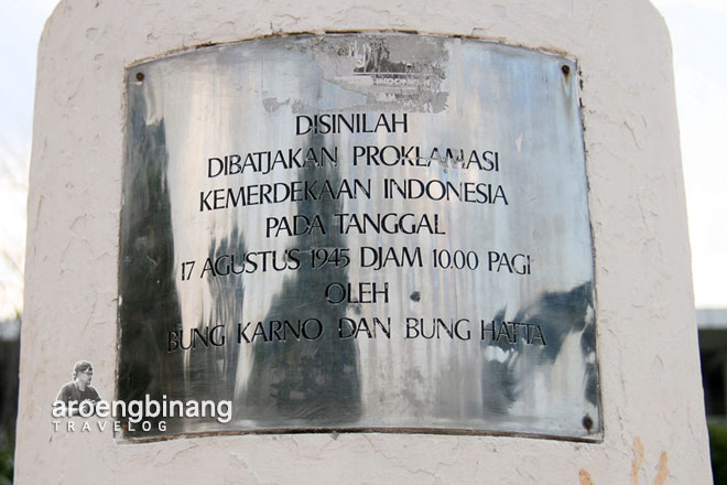 tugu petir monumen soekarno-hatta tugu petir