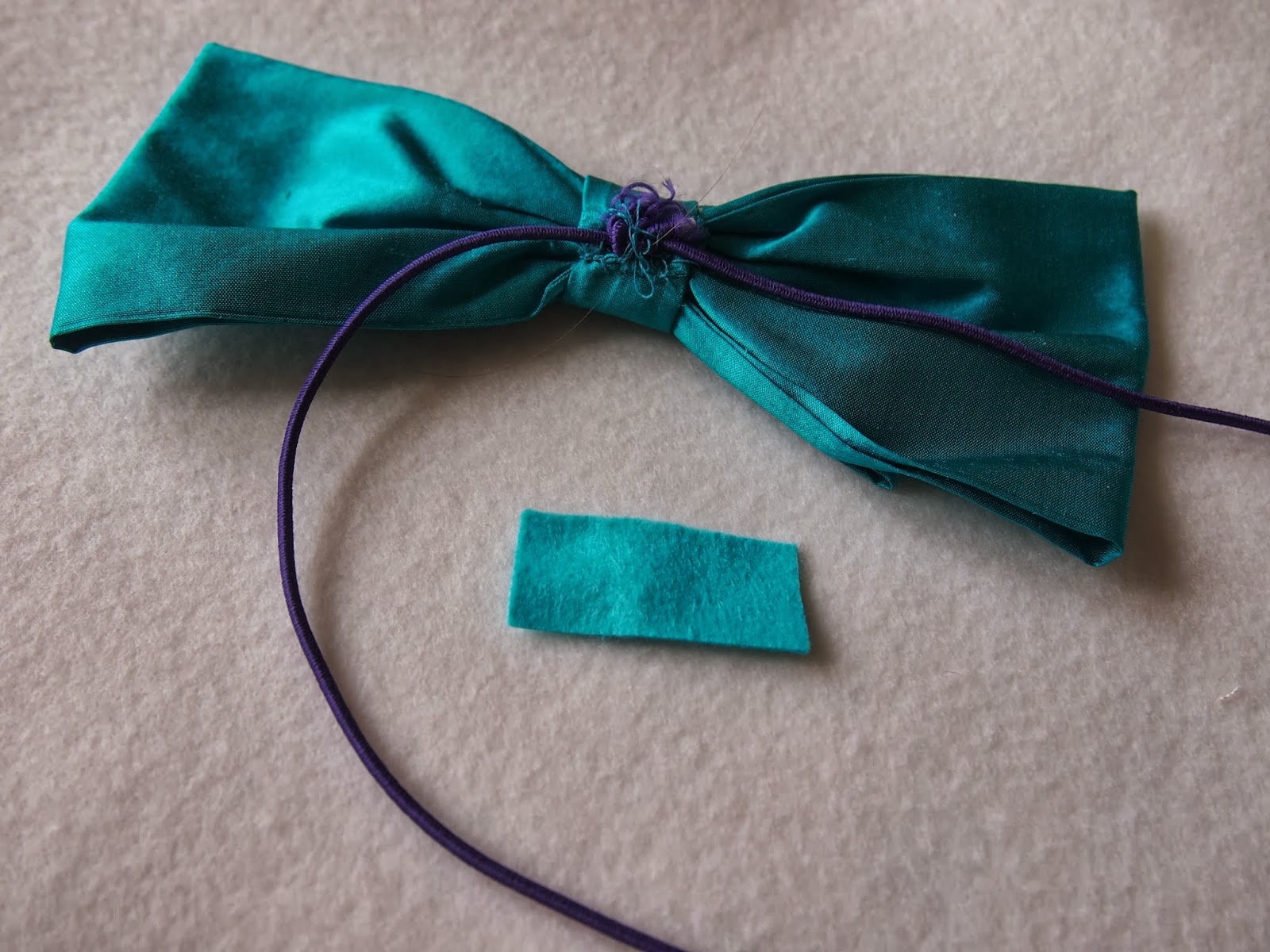 Nightingale & Dolittle How to make a bow fascinator