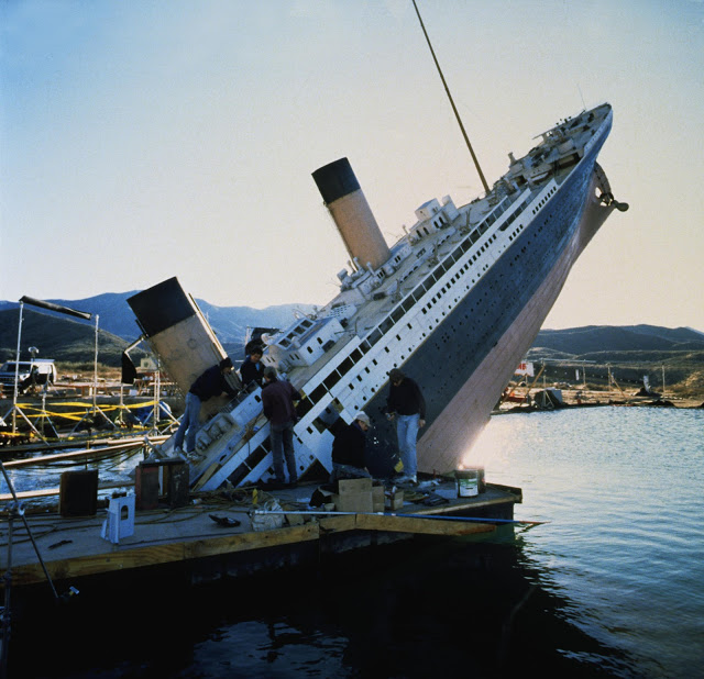 30 Amazing Behind the Scenes Photographs From the Making of ‘Titanic’ (1997) Vintage Everyday