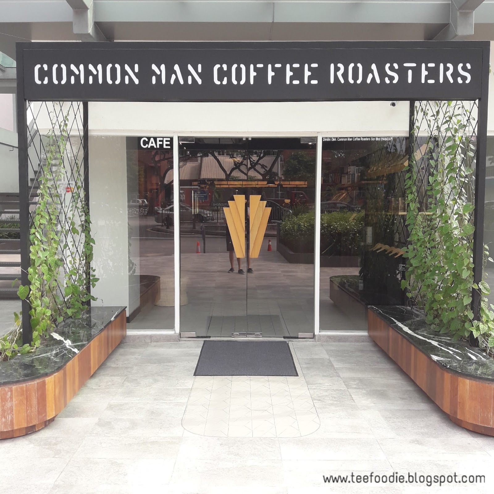 Common Man Coffee Roasters TTDI Tee Foodie