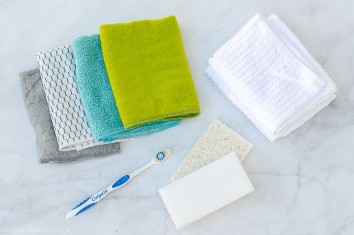 Find out what essentials you should include in a well stocked cleaning caddy to make weekly home maintenance quick, easy, and painless.  #cleaning #essentials #supplies #organization |  www.andersonandgrant.com