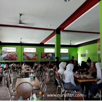 Rumah Makan Ayam Penyet Surabaya di Subang