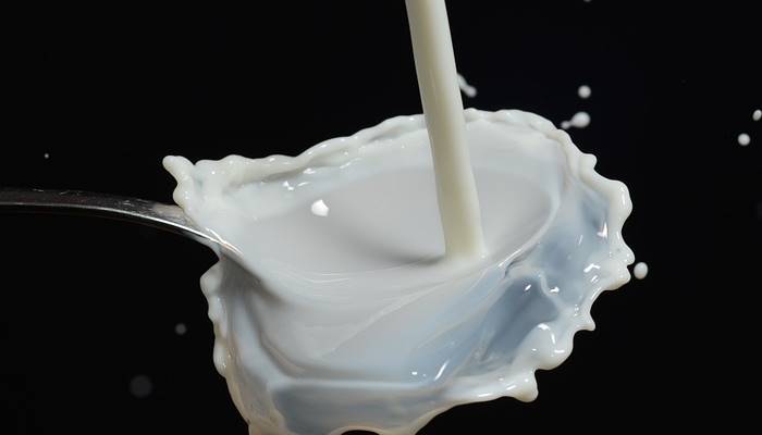 Coklat, Yogurt Dan Susu Membantu Tidur Lebih Cepat susu