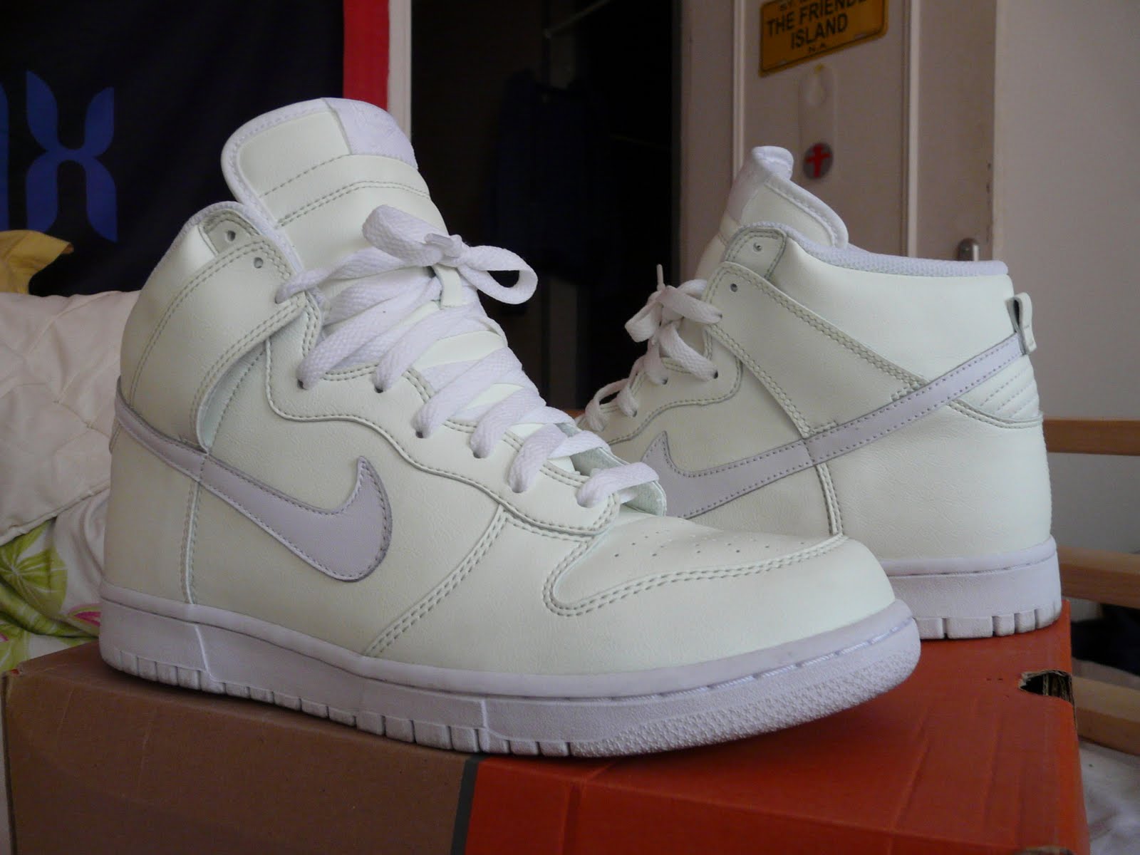 My Sneaker's Collection: Nike Dunks High Premium Glow in the Dark Halloween