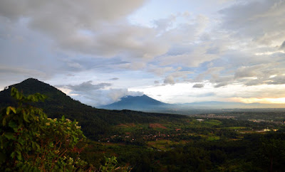Inilah 8 Gunung yang Dekat dengan Kota Jakarta, Keren!