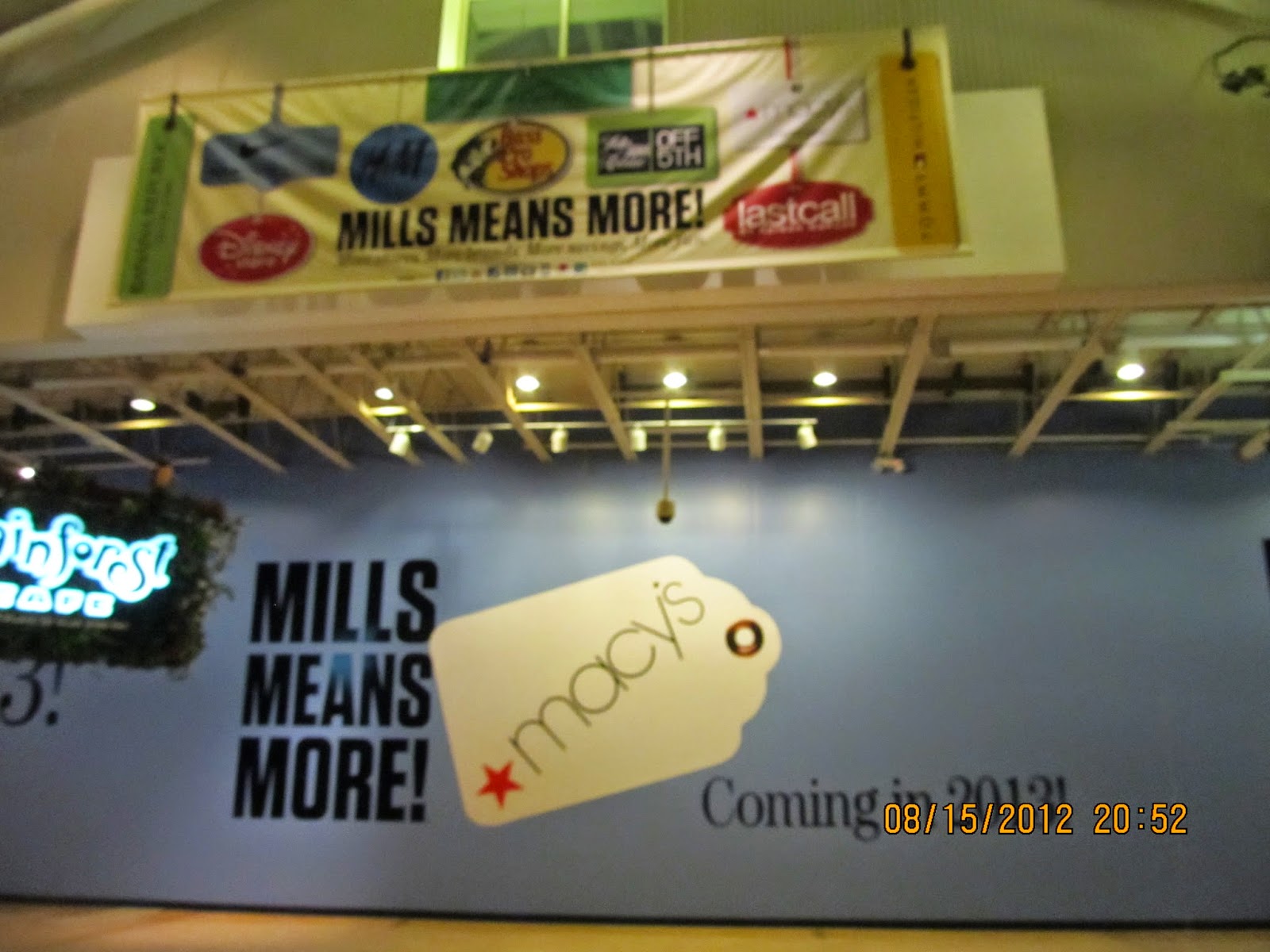 Trip to the Mall Gurnee Mills (Gurnee, IL)