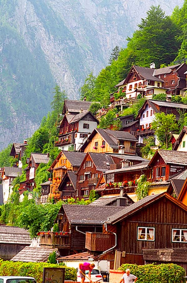 19.) Hallstatt, Austria - Welcome To The 19 Most Charming Places On Earth. They’re Too Perfect To Be Real.