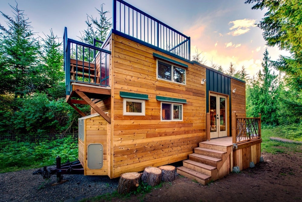 01-Backcountry-Tiny-Homes-Basecamp-Tiny-House-on-Wheels-with-Rooftop-Balcony-www-designstack-co